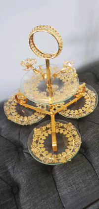 Golden stand for dryfruits