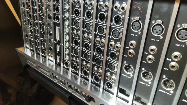 CADAC J-Type Mixing Console in Pro Audio & Recording Equipment in Kawartha Lakes - Image 8