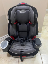 Graco 4 in 1 car seat / booster