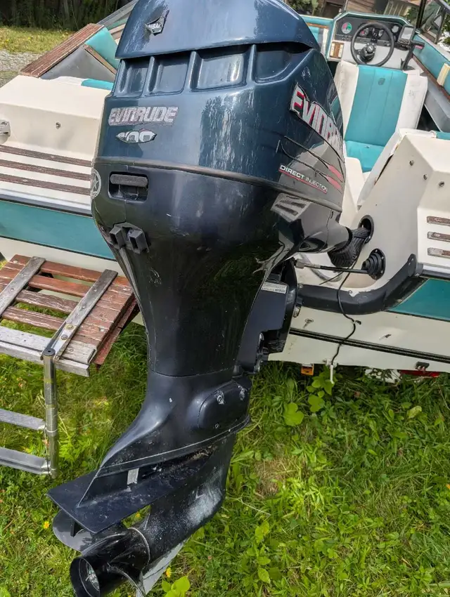 Edson Bowrider (18ft)  with Evinrude 100 BHP Outboard in Powerboats & Motorboats in Saint John - Image 6
