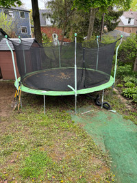 FREE Trampoline - must disassemble 