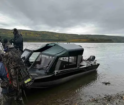 Hardly used mercury outboard 2015 or 2016, fuel injected, manual start, was a kicker on my jet boat...