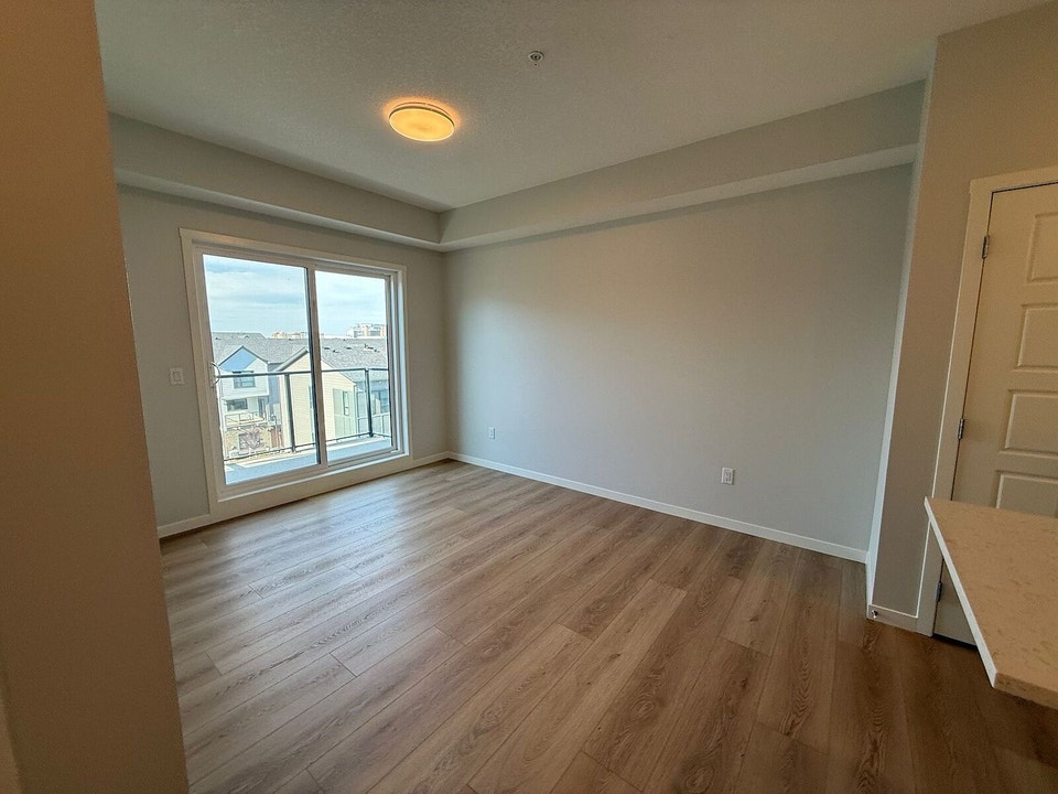 Newly Built 1 Bedroom Spacious Apartment for Rent 3