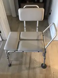 chaise de transfert pour personne a mobilite réduite