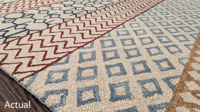 6x9 Safavieh Capri Handmade Wool Area Rug in Rugs, Carpets & Runners in Markham / York Region - Image 7