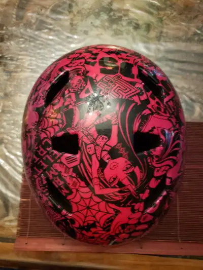 Girl's Skateboard/Bike Helmet Monster High, View more