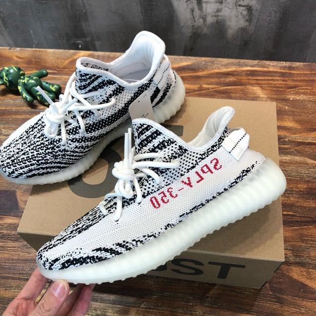 adidas Yeezy Boost 350 V2 Zebra in Women's - Shoes in Barrie - Image 3