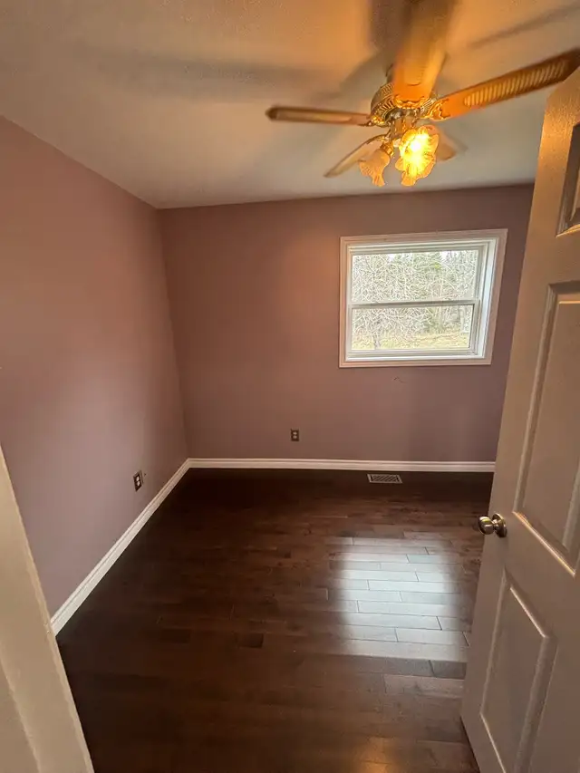 3 BEDROOM 2 BATH HOME -great location  in Long Term Rentals in Dartmouth - Image 9