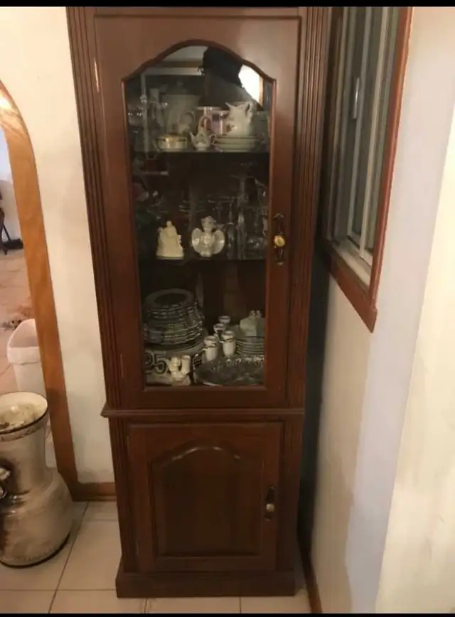 Vitrine cabinet in Hutches & Display Cabinets in Laval / North Shore - Image 3