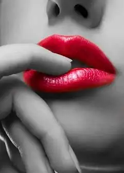 Massage seudois finition incluse/ rasage, , endroit prive et paisible proche du Rockland disponible...