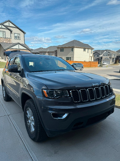 2019 Grand Jeep Cherokee Laredo