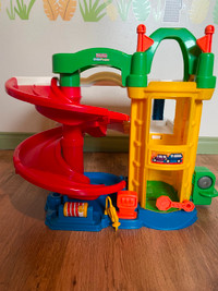 Tour garage Little People de Fisher Price