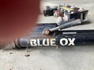 2 used towing bars for flat towing. 1 Falcon 1 Blue ox and various mount brackets 1 safe tow brake s...