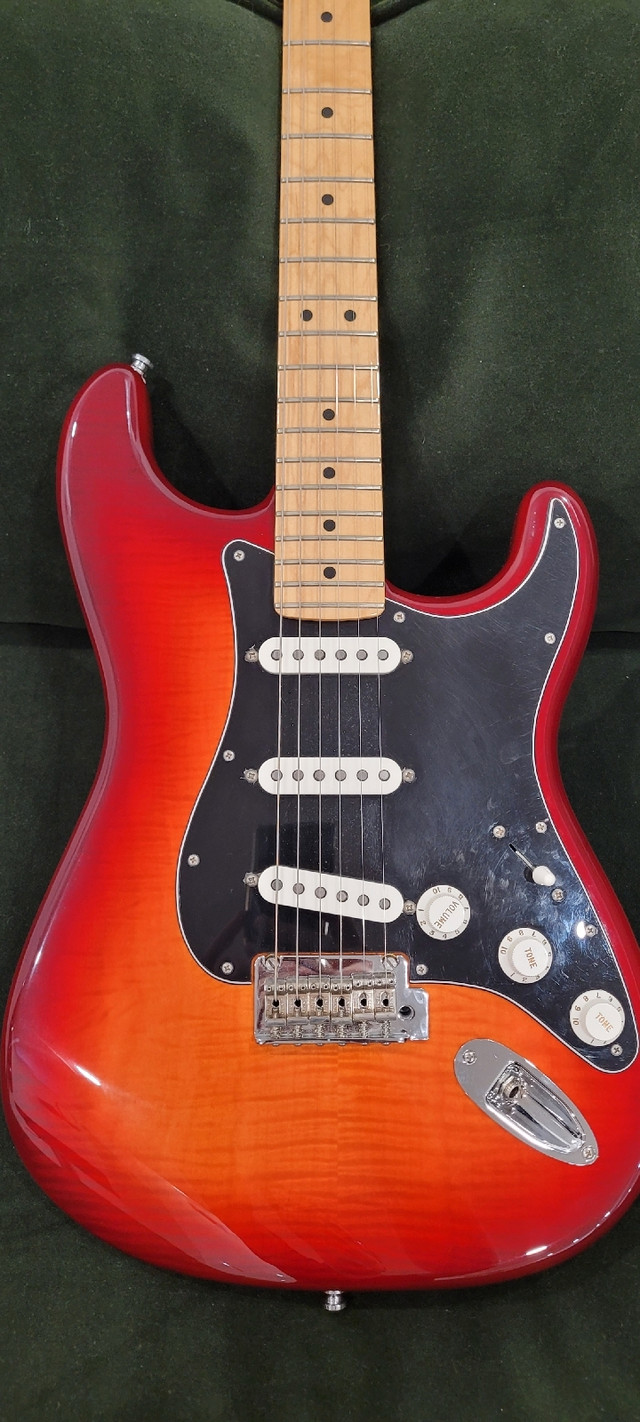 Fender Player Strat Plus Top in Guitars in Oshawa / Durham Region