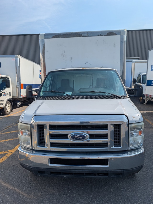 Ford E-450 2011 – Camion Cube 16' – Inspection SAAQ récente — photo 5