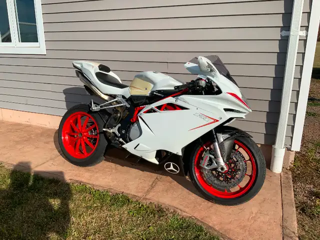 Motorcycle in Sport Bikes in Charlottetown - Image 3
