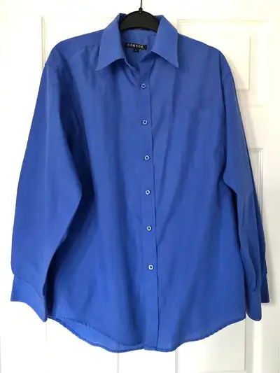 Men’s Size 14 1/2 Blue Shirt- $5 cash. Porch pick up Harmony/Adelaide Oshawa