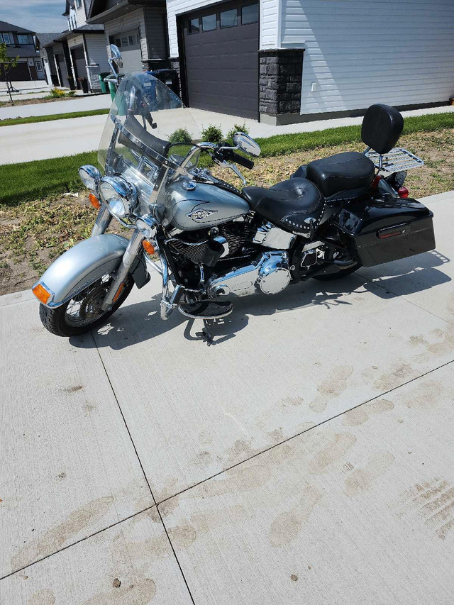 2011 Heritage Softail Classic in Street, Cruisers & Choppers in Saskatoon