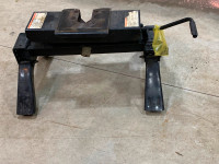 Fifth wheel hitch for sale