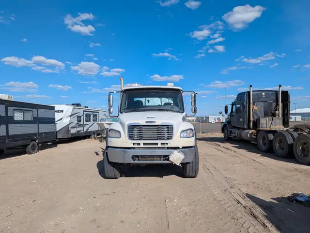 Make an Offer! Pressure Truck; 7m³, 5000PSI Freightliner M2 4x4 in Heavy Trucks in Edmonton - Image 4