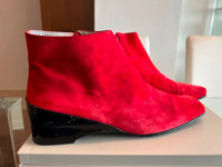 Escada  red suede boots