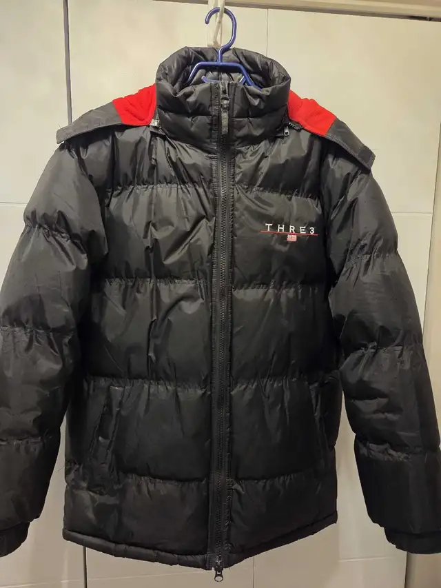 THRE3 Puffer Jacket in Men's in Laval / North Shore - Image 2