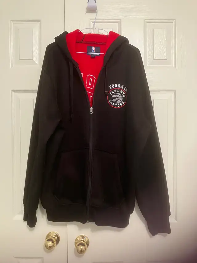 Black Raptors Heavy Jacket- Size XL in Men's in Oshawa / Durham Region - Image 5
