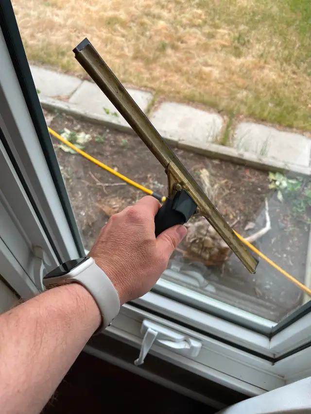 Window Cleaning - 10% cheaper!62863725485825121
