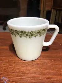 Vintage Pyrex coffee mug 