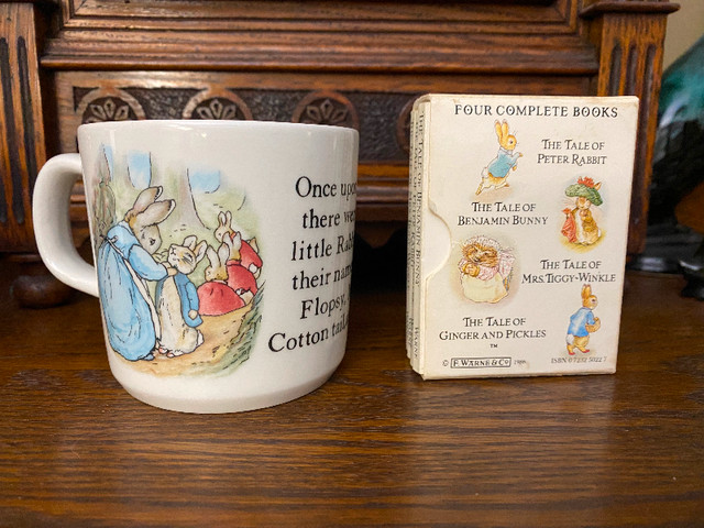 WEDGEWOOD Peter Rabbit Mug & Miniature Beatrix Potter 4 Book Set in Home Décor & Accents in Mississauga / Peel Region - Image 3