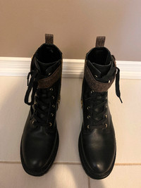 Michael Kors Boots 8.5 size