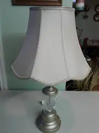 LARGE TABLE LAMPS