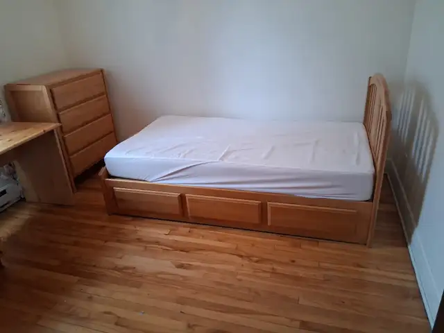 Ensemble de chambre d'enfant in Beds & Mattresses in City of Montréal - Image 3