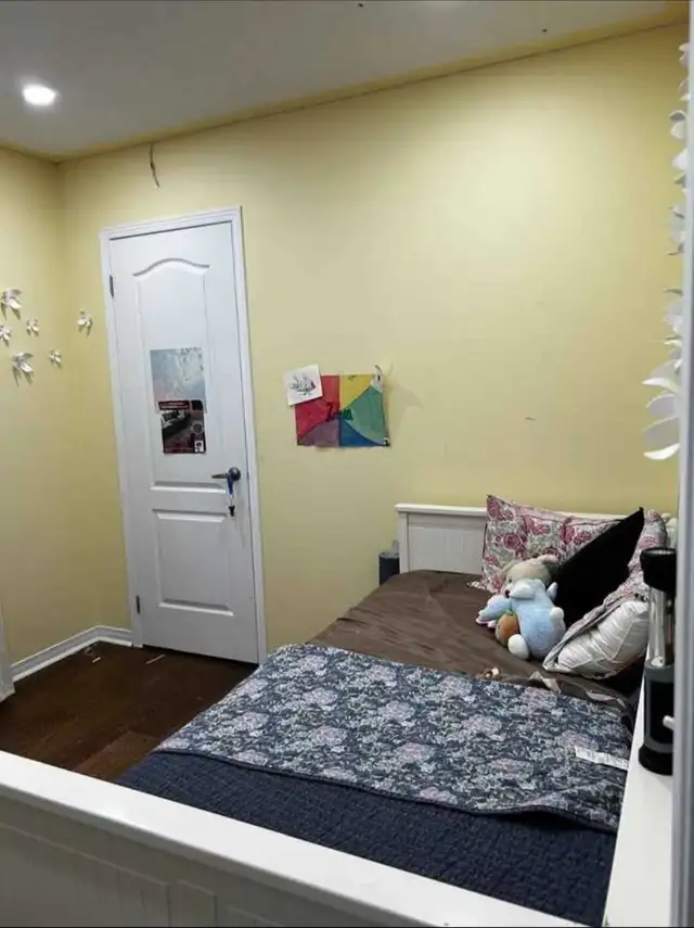 Private Room with Private Washroom for Rent on First Floor in Room Rentals & Roommates in Oshawa / Durham Region - Image 3