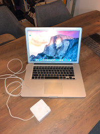 (WITH newer battery) MacBook Pro, i7 2.0 - 15" Early 2011
