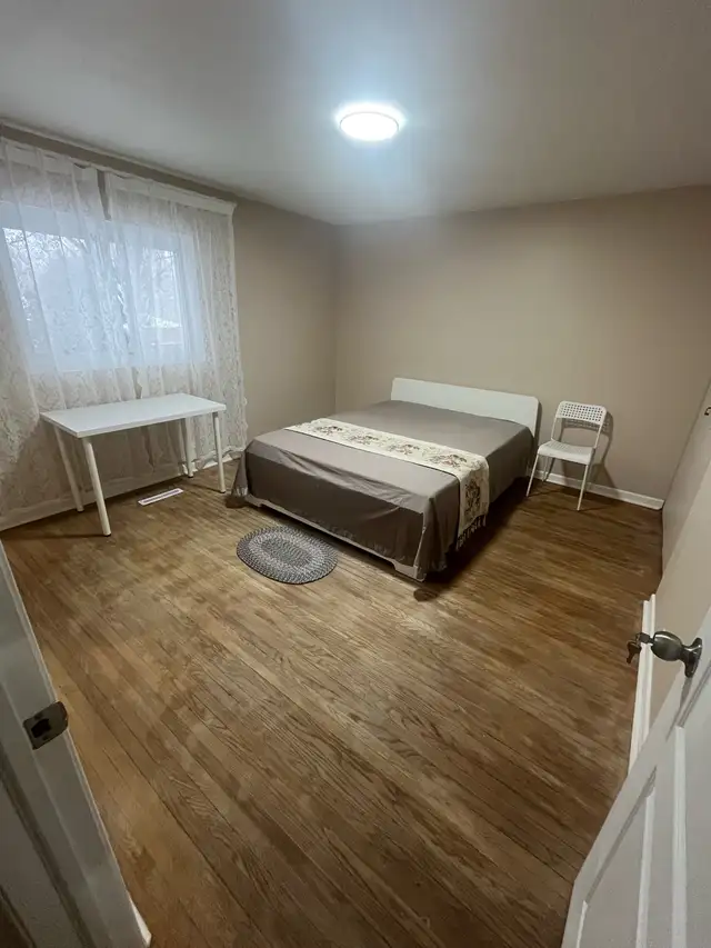 Large Bright Bedroom for Rent Near Markham Rd & Ellesmere