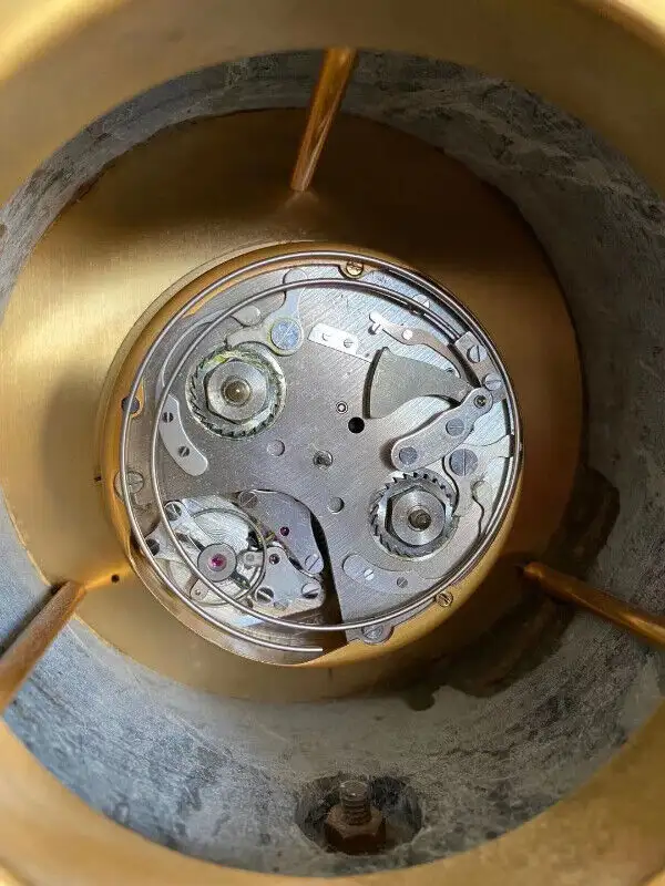 Gubelin Marble Table Clock in Home Décor & Accents in City of Toronto - Image 8