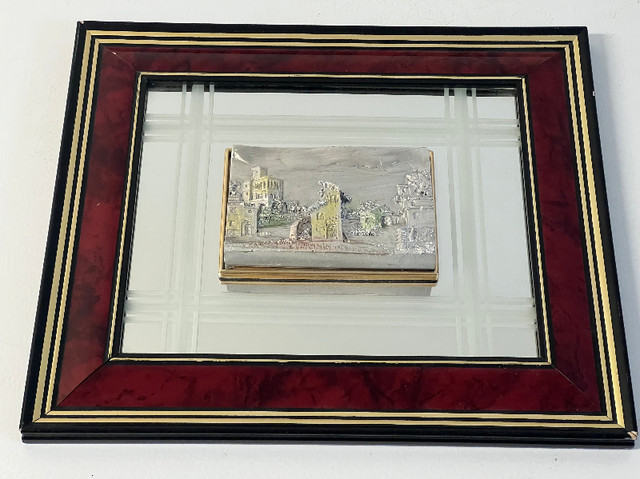 Framed bas-relief sculpture BUILDINGS SILVER & GOLD 35.5"X31.5" in Arts & Collectibles in Longueuil / South Shore