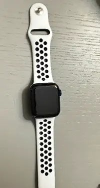 Selling Perfect Condition Apple Watch Series 6 & 3 in 1 Charger