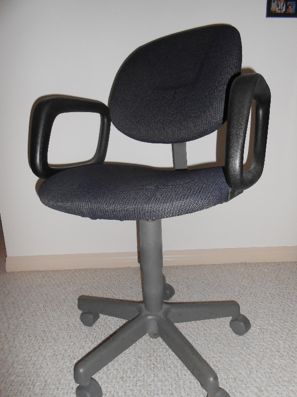 Office Chair in Chairs & Recliners in St. Albert