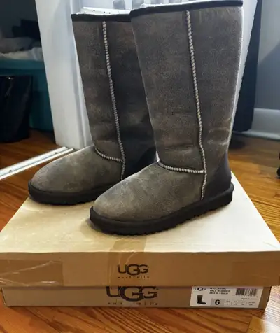 UGG tall brown - $70 - size 6, View more