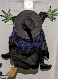 Halloween Decor - Hanging Witch Over Door Hanger