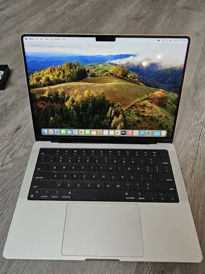 Silver 14 Inches MacBook Pro M3 8GB/512GB - AC+ Aug 2027, View more