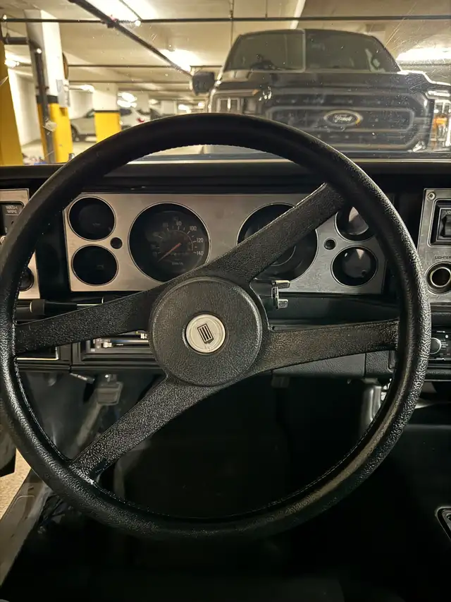 1980 Chevrolet Camaro in Classic Cars in Downtown-West End - Image 9