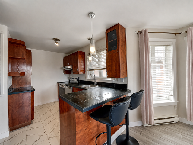 Superbe condo lumineux de 3 chambres à Saint-Hubert in Condos for Sale in Longueuil / South Shore - Image 4