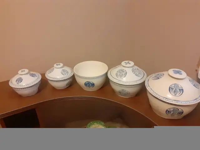 8" 10" 12" ceramic bowl, roster tea pot in Kitchen & Dining Wares in Calgary - Image 6
