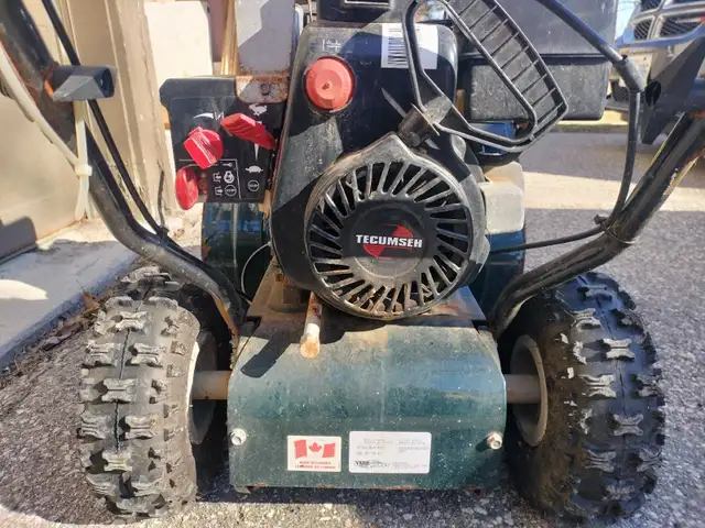 Snowblower in Snowblowers in Kitchener / Waterloo - Image 4