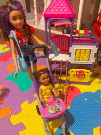 Barbie babysitter play set