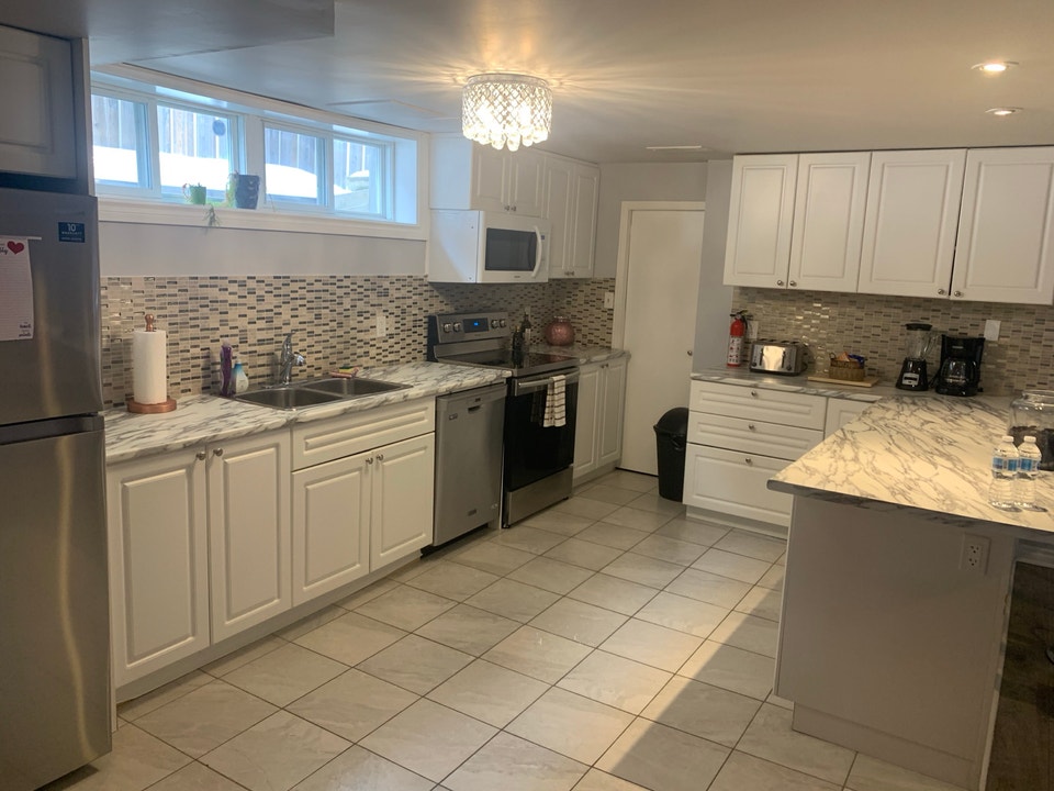 Spacious 2-Bedroom in Beechwood All Inclusive Avl Furnished 3