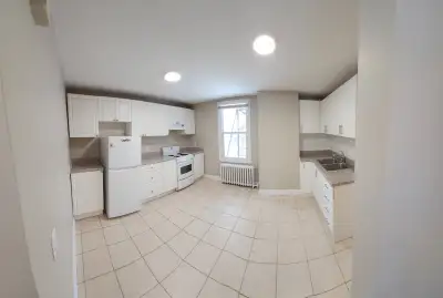 Discover this newly updated 1 bedroom apartment in a clean, well kept building at 83 Park Road South...